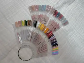 ネイル 染谷 夏海のネイルデザイン