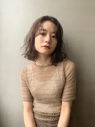 ミディアム カラー パーマ ヘアアレンジ メンズ キッズ ネイル マツエク・マツパ SALOWIN梅田茶屋町店所属・ウルフレイヤーカット /チヒロのヘアスタイル