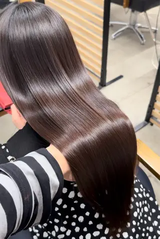 ロング ひろし/髪質改善/ 縮毛矯正/上品✨のヘアスタイル