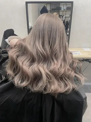 セミロング ヘアアレンジ カラー L. OSAKAのヘアスタイル