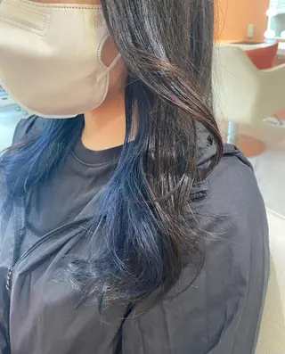 セミロング カラー 梛木 唯のヘアスタイル