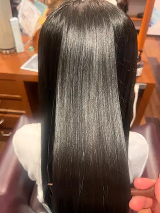 ロング よしだ しおりのヘアスタイル