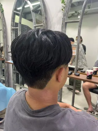 メンズ 🌼ブリーチ特化 カラー職人こまち🌼のヘアスタイル