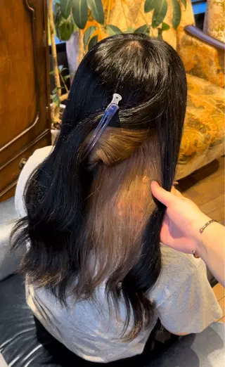 ロング カラー 《ヘアカラー特化》 すわ ゆいこのヘアスタイル