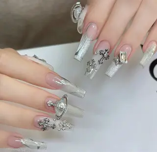 ネイル Lynn_ Nailのネイルデザイン