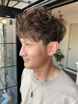 ショート カラー パーマ メンズ 成松 勇治のヘアスタイル