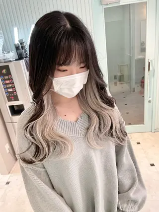 ミディアム 🩵ハイトーン 美咲🩵のヘアスタイル