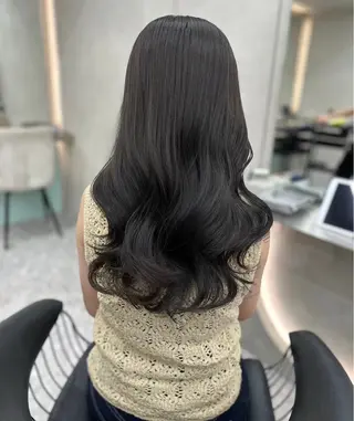 セミロング カラー ミディアムレイヤー 特化/吉村　清志のヘアスタイル