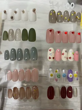 ネイル Luminous ⭐︎のネイルデザイン