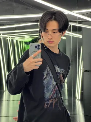 アイブロウ hairsalonxxxx所属・下地 颯太のヘアスタイル