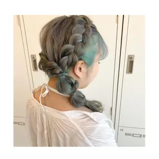 セミロング カラー ヘアアレンジ YUNA ユウナのヘアスタイル
