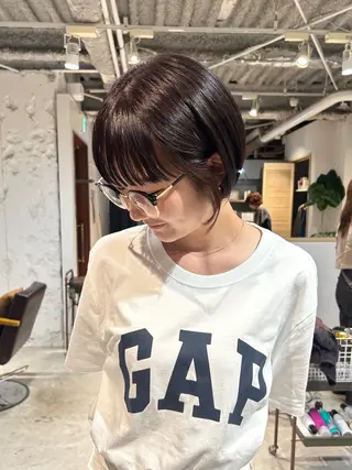 ショート 透明感ベージュ🤎 大久保 那奈のヘアスタイル