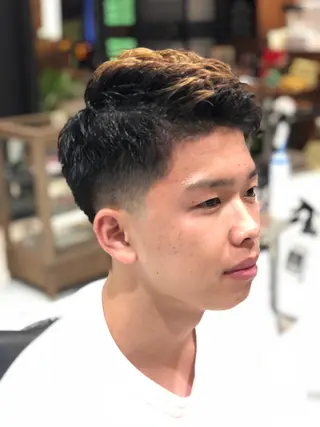 ショート パーマ メンズ THE AWESUM所属・メンズスタイル強化中 TONNY(トニー)のヘアスタイル