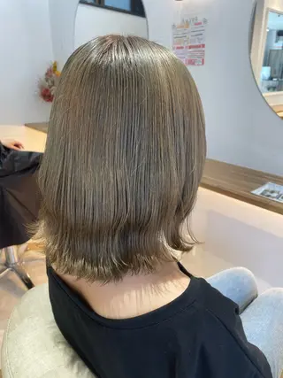 ショート カラー 金井こうた🐨 lovisのヘアスタイル