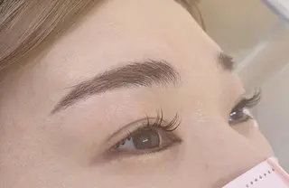 マツエク・マツパ アイブロウ STELLA harunaのネイルデザイン