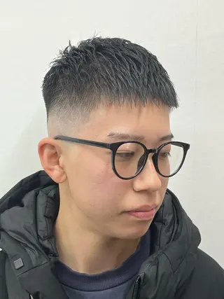 メンズ ヒロ銀座 川崎店所属・ヒロ銀座川崎 志田健介のヘアスタイル