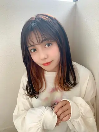 セミロング カラー 藤間 帆乃夏（とうまほのかのヘアスタイル