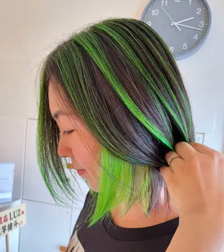 ショート カラー ブリーチ👩🦳/ ✂︎MANAMIのヘアスタイル