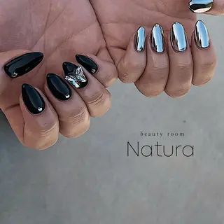 ネイル マツエク・マツパ アイブロウ beautyroom Naturaのネイルデザイン