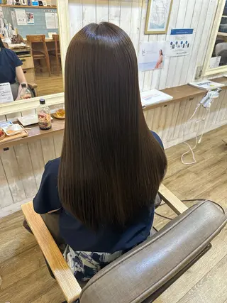 セミロング 髪質改善/艶髪/ 透明感カラー/サラのヘアスタイル