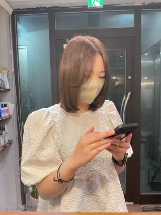 ミディアム saya 🧸 カット/縮毛矯正のヘアスタイル