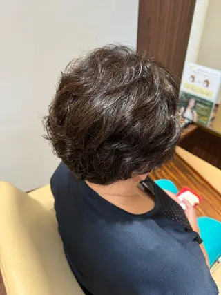 ショート パーマ 金子 珠梨のヘアスタイル