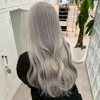 カラー ✨ブリーチカラー🫧 ／Tsubasa🪽のヘアスタイル