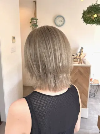 ミディアム Ring  by Moremuu所属・issy/ハイライト ハイトーン／レイヤーのヘアスタイル