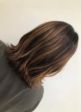 ミディアム ショート・ウルフ✂︎ 安住有咲子のヘアスタイル