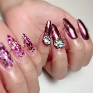 ネイル サンネイルズトーキョー所属・Sun Nails Tokyo三軒茶屋のネイルデザイン