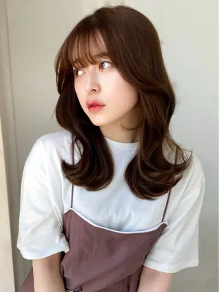 セミロング AINANLY 明治神宮前店所属・似合わせレイヤー モテカラー🤍三科のヘアスタイル