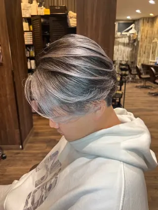 ショート メンズ hair&relax y21所属・メンズバレイヤージュ 井上辰則のヘアスタイル