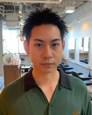 ショート メンズ グランジヘア 無造作ヘアHYUGAのヘアスタイル