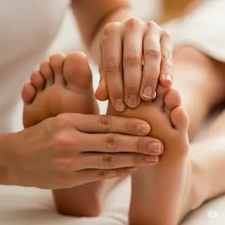 Acupuncture  salon LINOA リノア鍼灸院所属・LINOAヘッドスパ 小顔ケア/逆子ケアのエステ・リラクイメージ