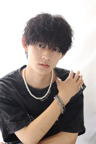 ショート カラー パーマ メンズ [渋谷ブリーチ] 玲弥のヘアスタイル