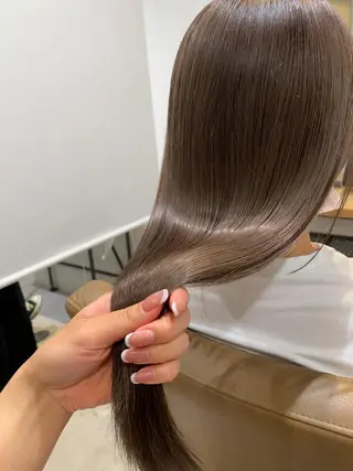 セミロング カラー 顔まわりカラー特化 赤津百合絵のヘアスタイル