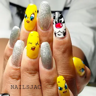 ネイル 島屋 千奈美のネイルデザイン