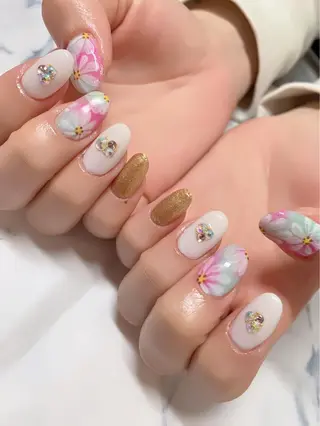 ネイル 菅野 愛花のネイルデザイン