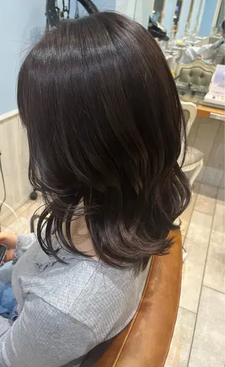 カラー 谷本 萌のヘアスタイル