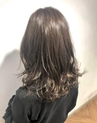 ミディアム カラー パーマ 美髪・髪質改善 有田怜平のヘアスタイル