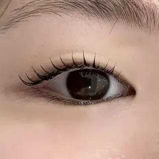 マツエク・マツパ Fiara 四条烏丸店所属・Fiara四条烏丸店 三浦やすみんのマツエク・マツパデザイン