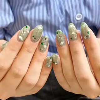 ネイル yu ri 🌹のネイルデザイン