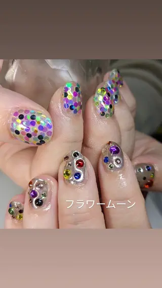 ネイル フラワー ムーンのネイルデザイン