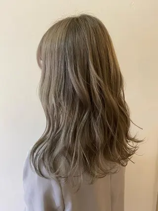 セミロング 北山 なるみのヘアスタイル