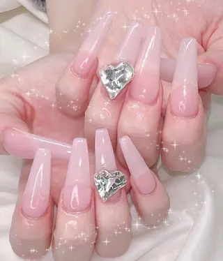 ネイル Chisa Nail Studio所属・チ サのネイルデザイン