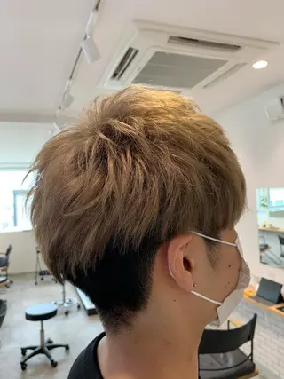 ショート ヨシミ カズヤのヘアスタイル