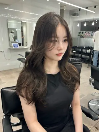 セミロング emi 韓国ワンホンヘアのヘアスタイル