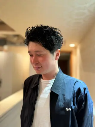 メンズ スパイキーショート 大人パーマ 丸山のヘアスタイル