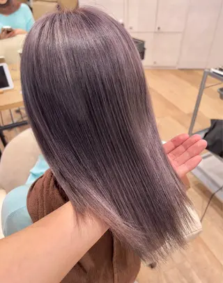 セミロング カラー 新宿/レイヤー/ ブリーチ/西川翔真のヘアスタイル