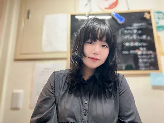 セミロング パーマ SALOWIN 新宿三丁目me+所属・レイヤー/ボブ/ 髪質改善/石井ハルカのヘアスタイル